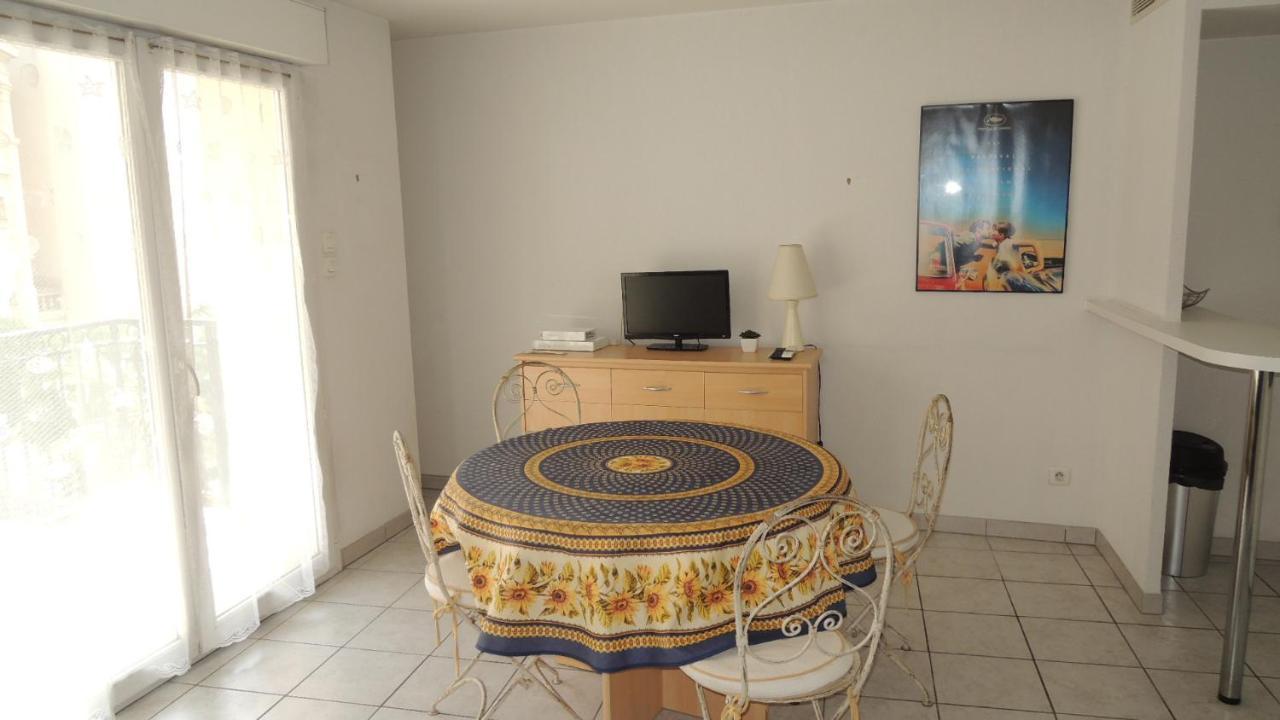 Cannes Palazzio Bagian luar foto